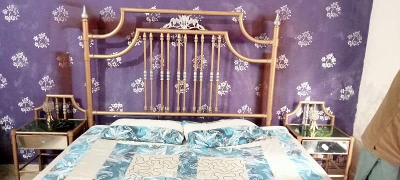 full set bed good condition 0