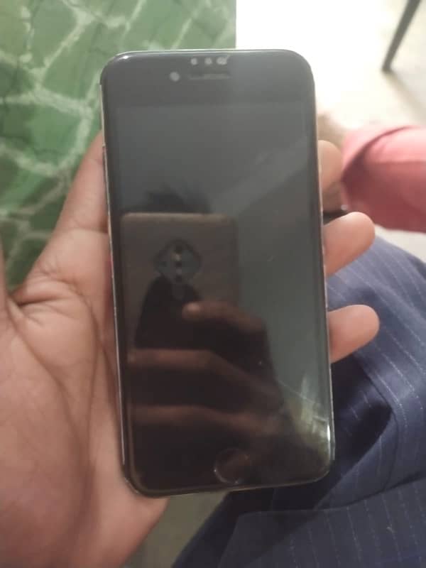 i phone SE 2020 5