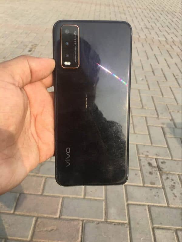 Vivo Y20 4/64 with charger 0