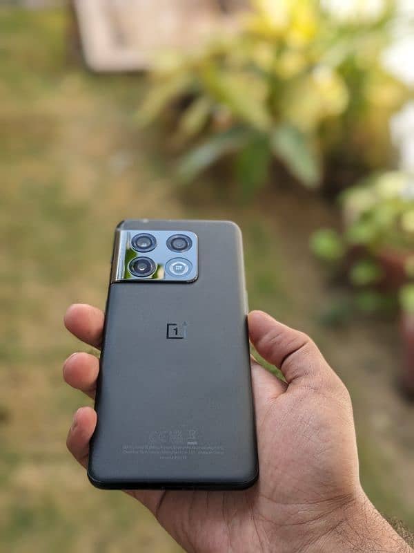 OnePlus 10 pro dotted 2