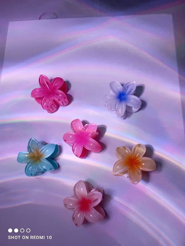 mini flower claw clip 1