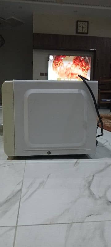 Microwave Oven WestPoint 2