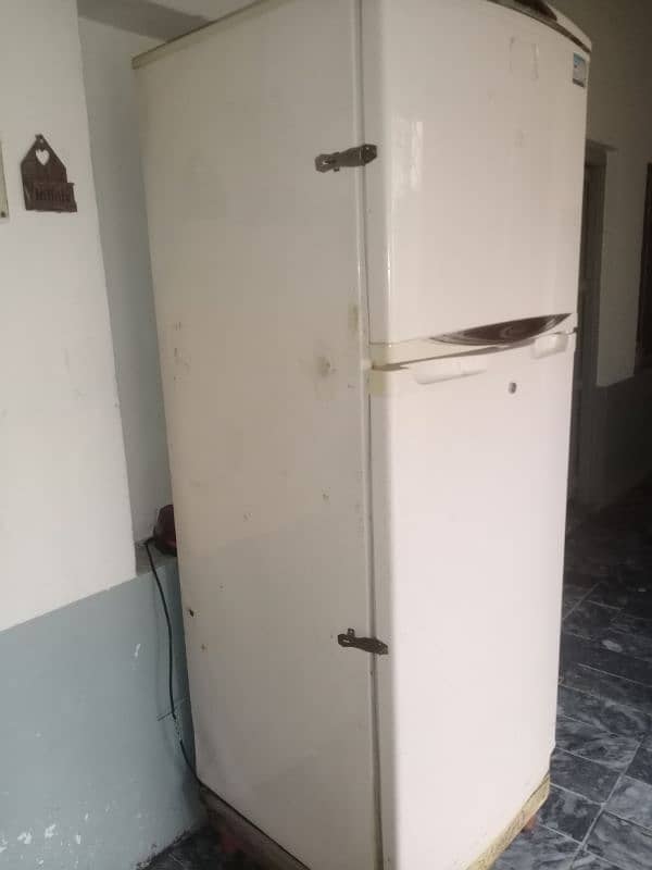 "Refrigerator for Sale" 3