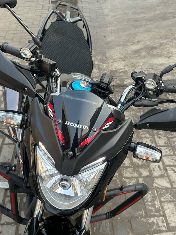 Hondq CB150F 2024 3