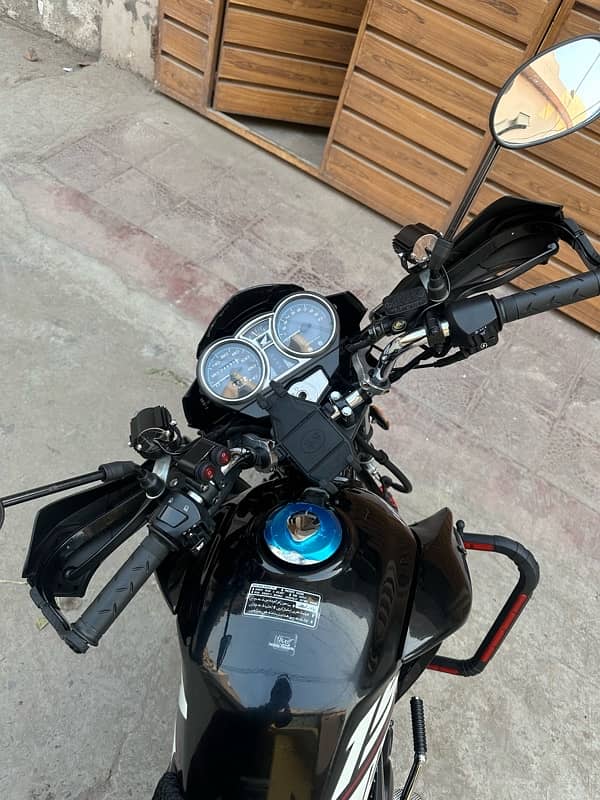 Hondq CB150F 2024 5