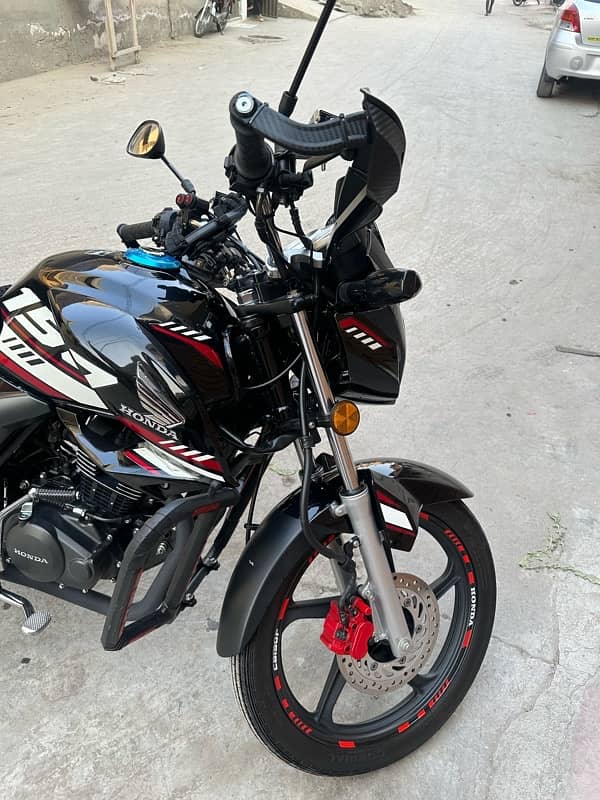 Hondq CB150F 2024 7