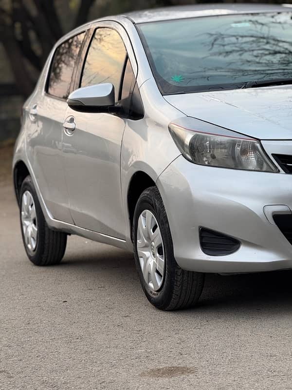 Toyota Vitz 2011 3