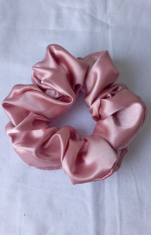 scrunchies available 3