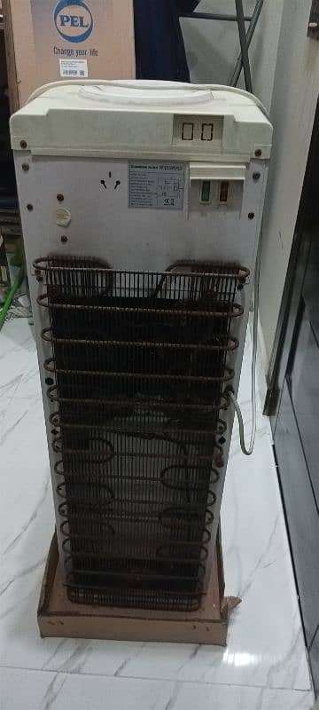 Dispenser And Microwave Oven 4