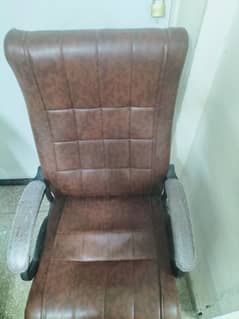 Office Chair - Like New | Excellent Condition