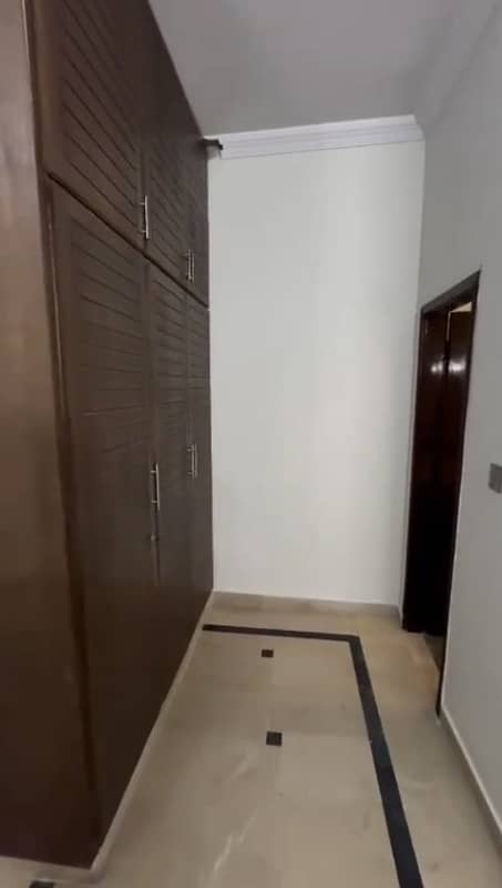 Beautiful Kanal upper portion available on rent 4