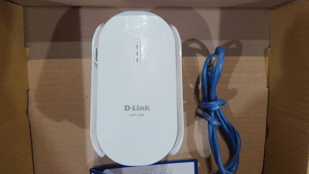 Dlink Dap-1820 WiFi Range Exten' der AC2000 2600 sq. ft coverage (Used) 5