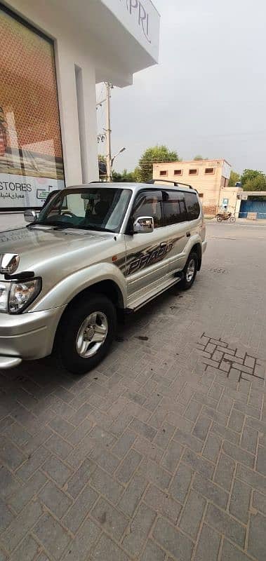 Toyota Land Cruise Prado 2