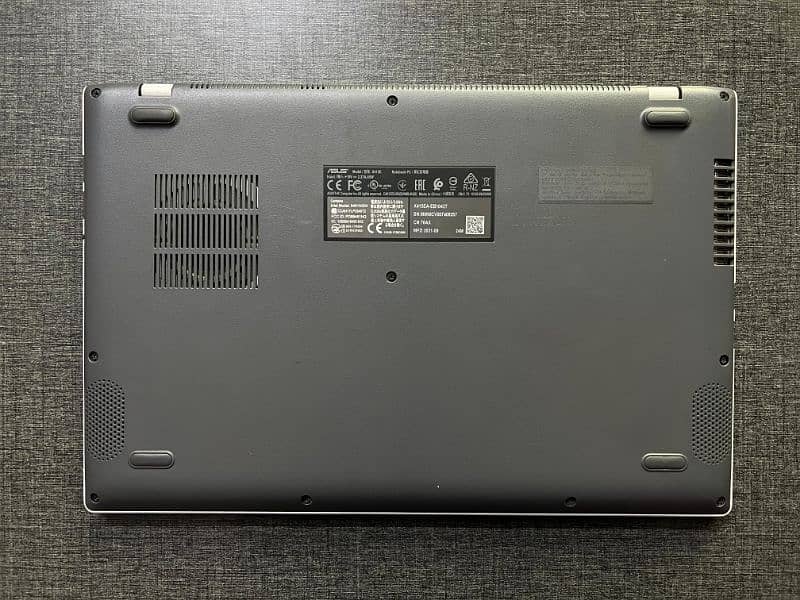 ASUS VivoBook 6