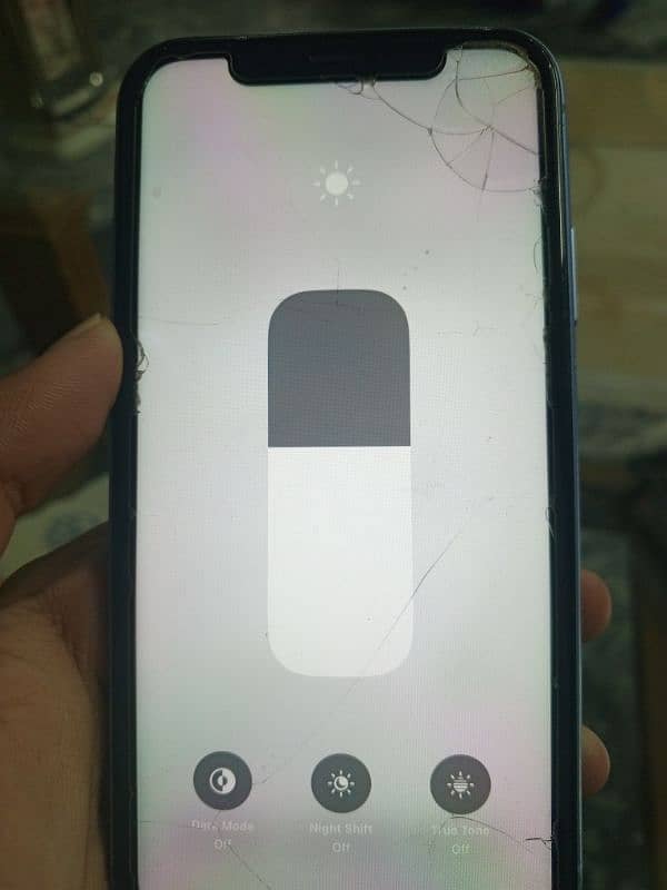 iPhone XR 64GB Jv 10/8 condition battery health 79 3