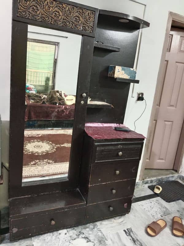 Dressing table for sale 0