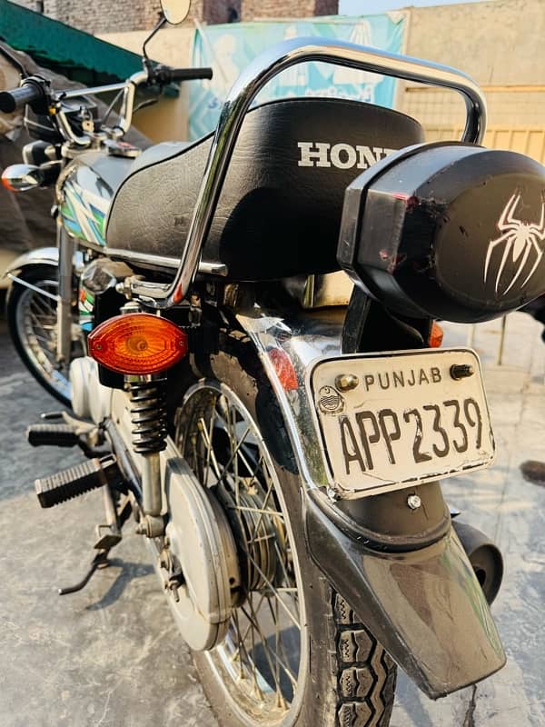 Honda 125 4