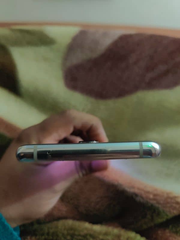 Oneplus 8 condition10/10 golbal varent 4