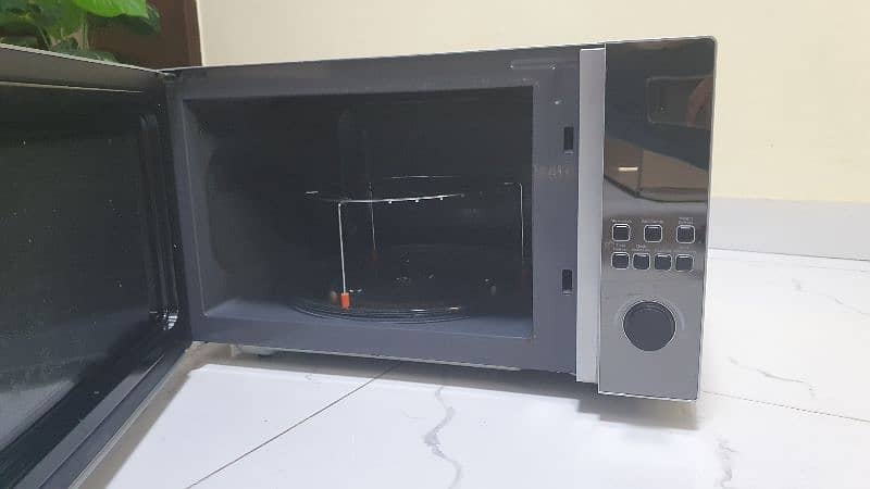 HOMAGE HDG451S Microwave Oven with Grill 3