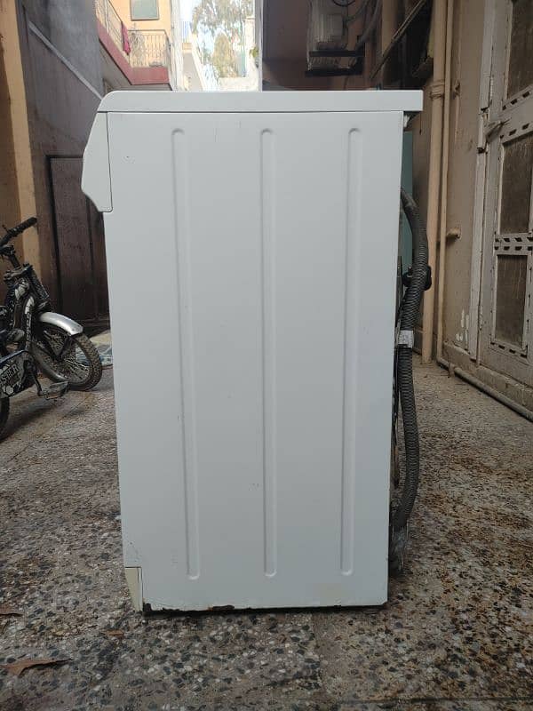 HAIER FRONT LOAD WASHING MACHINE 3