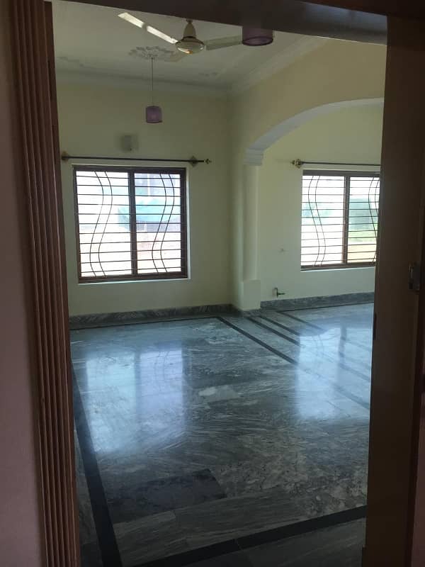 1 Kanal 3 Floors House Available For Sale 5