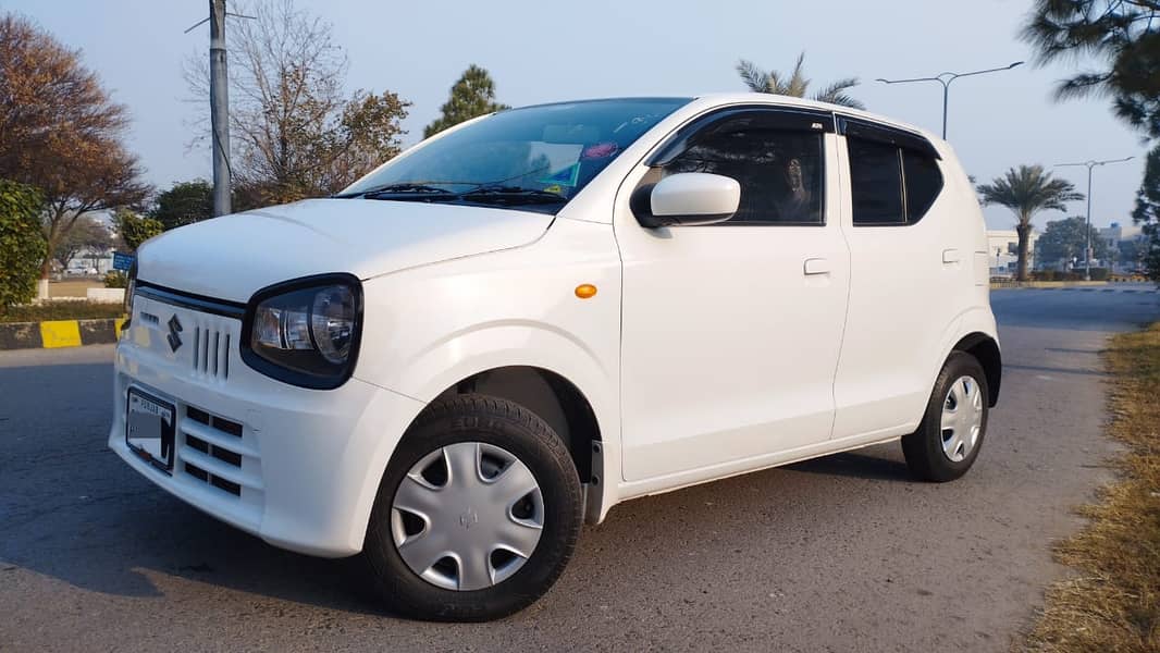 Suzuki Alto 2023 VXL AGS TOTAL GENUINE BRAND NEW CONDITION (10/10) 2