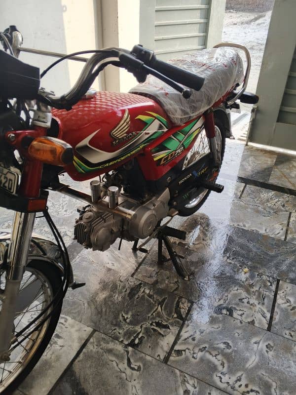 Bike bilkull saf Hy lush btry mjaod Hy . call No. 03029813724. . 3