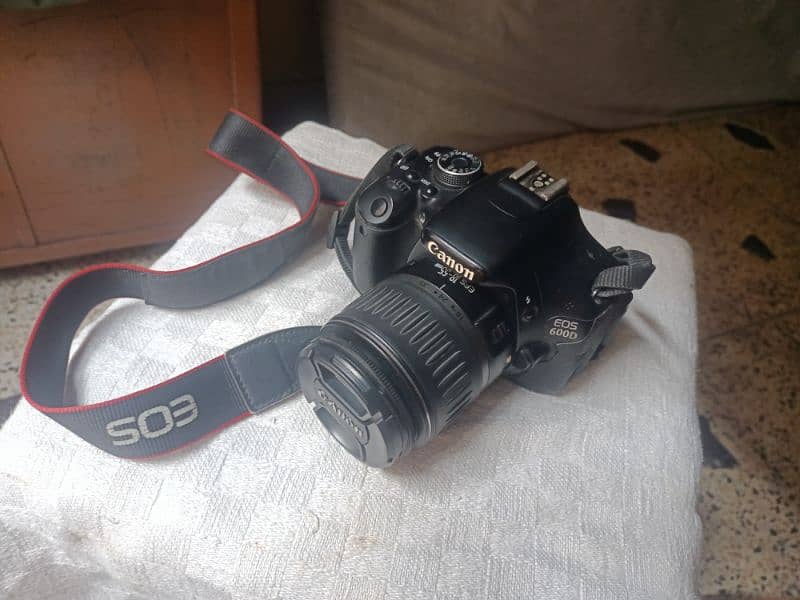 Canon EOS 600D DSLR Camera and Accessories - Excellent Condition 3