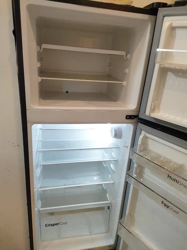 Dawlance fridge medium size 3