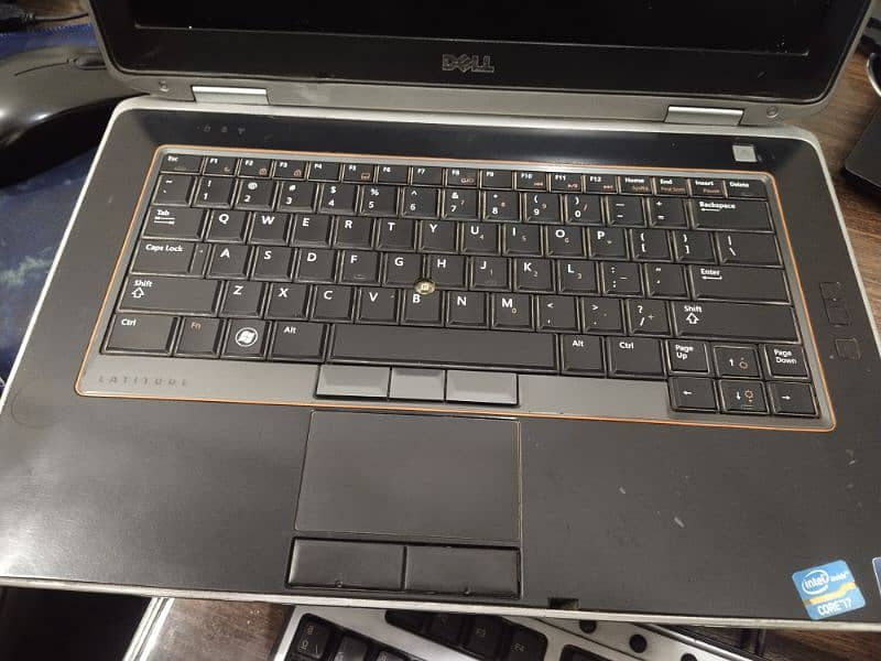 Dell latitude E6429/ 4Gb Ram/ 300 Gb hard Disk 5