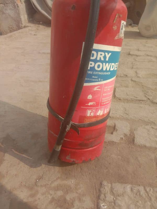 fire extinguisher  (type dcp 6kg) 1