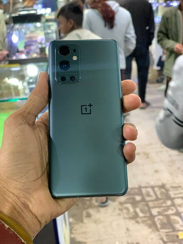 oneplus 9 pro hai do line is hai aur all okay hai 0