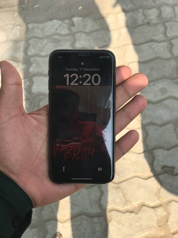 IPHONE 11 PRO 64GB 4