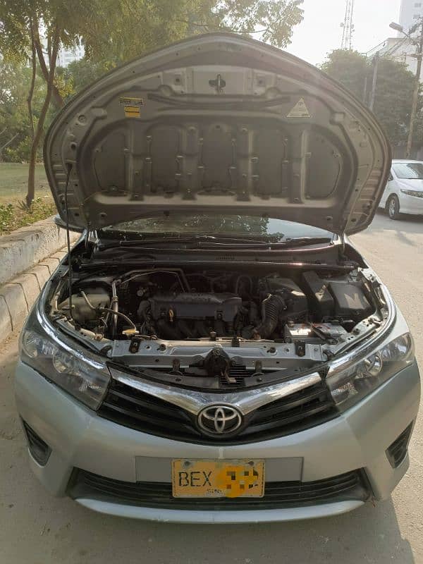 Toyota Corolla GLI 2016 automatic full original 9