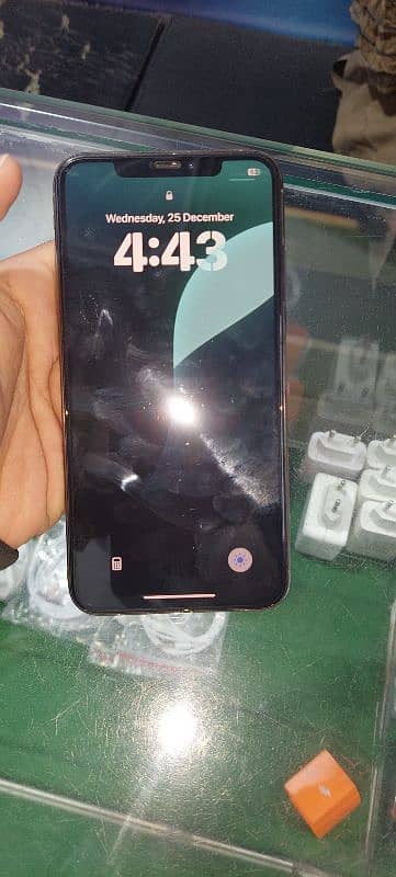 iphone xs max for sale 6