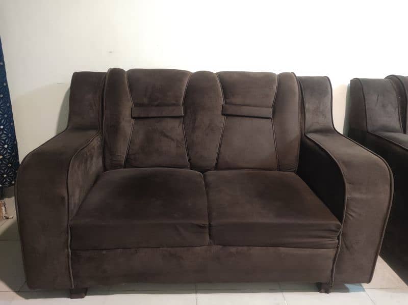 10/10 sofa set with center table 3