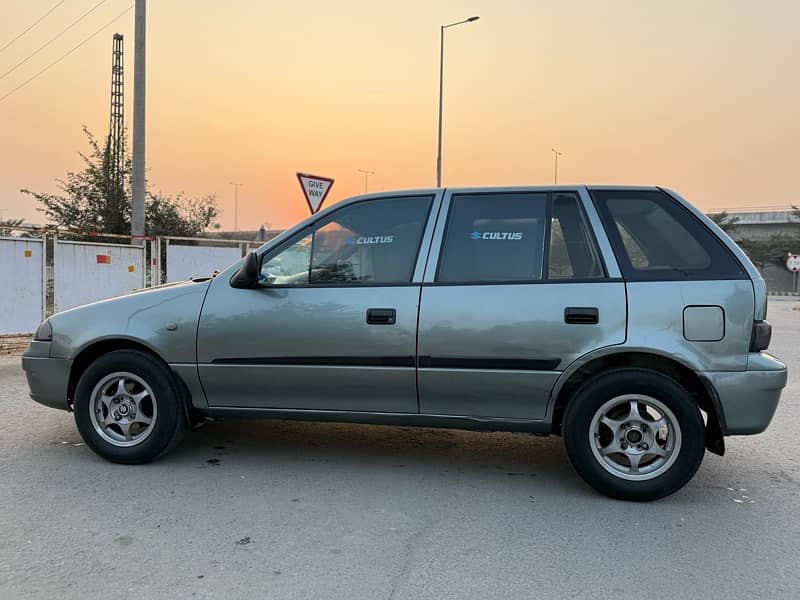 Suzuki Cultus 2012 4