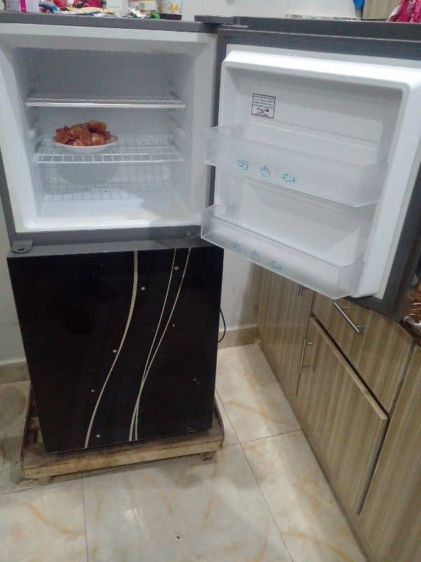 HAIER DOUBLE DOOR FRIDGE 100% working 6