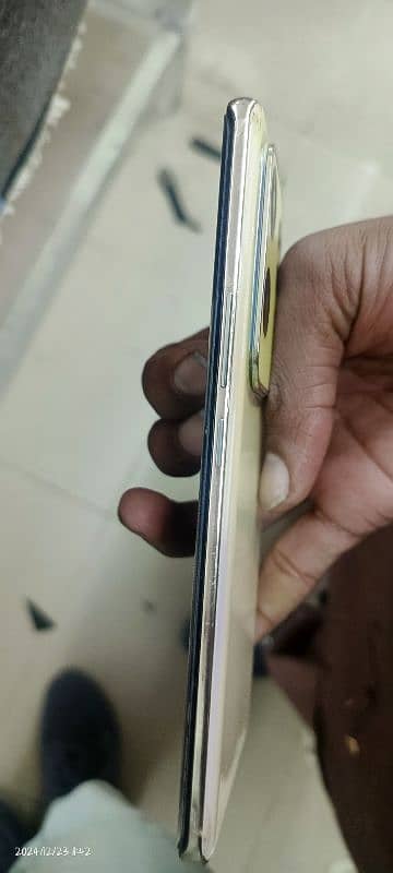 infinix zero 30 for sale ram. 8+8. . momery 256 4