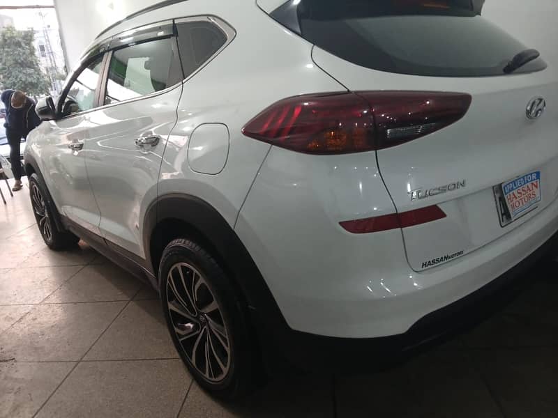 Hyundai Tucson AWD 2023 Total Genuine 2