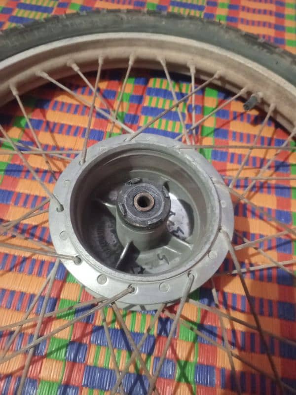 Rim and tub tyre frint and back Judi hai 8