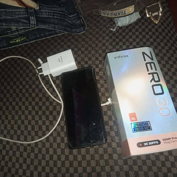 infinix zero 30 luch condition  urgent for sale 0