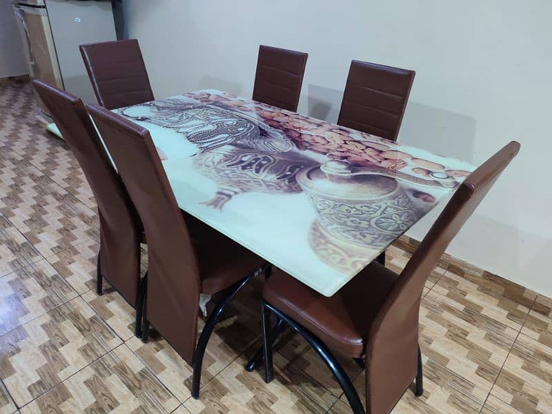 Dining table with 6 Chairs 0