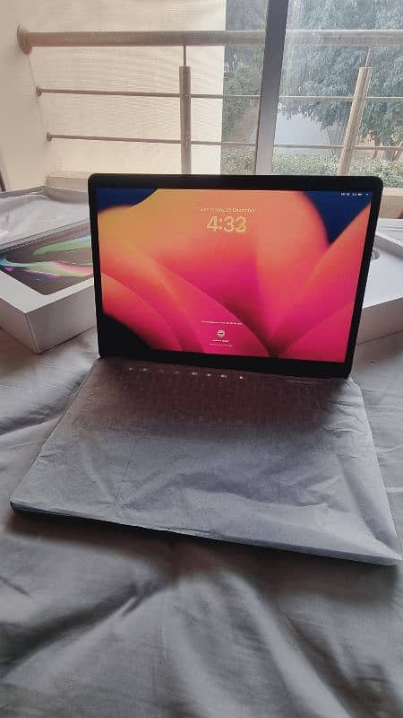 Macbook Pro M1, 2020 8GB/256GB Mint Condition 11