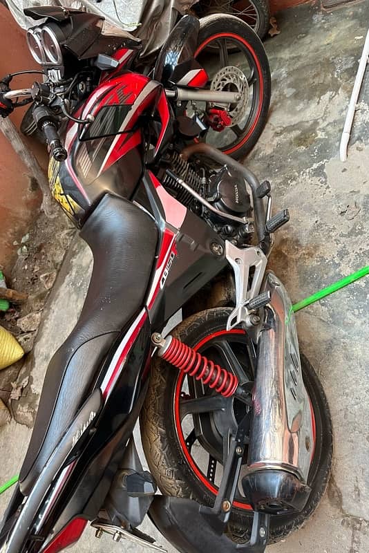 CB 150F in very good condition 5