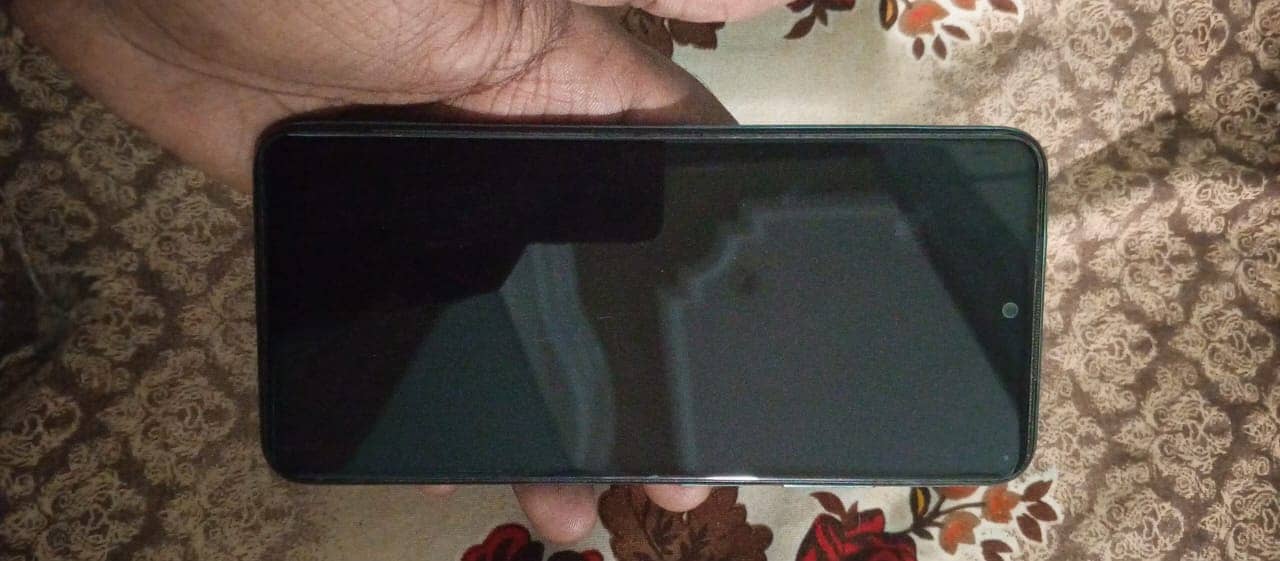 Xiaomi Redmi Note 10 (9/10 condition) 1