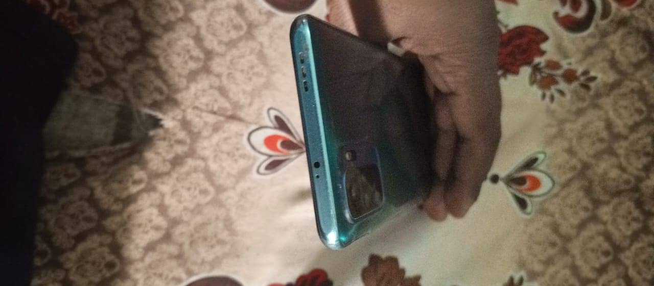 Xiaomi Redmi Note 10 (9/10 condition) 4