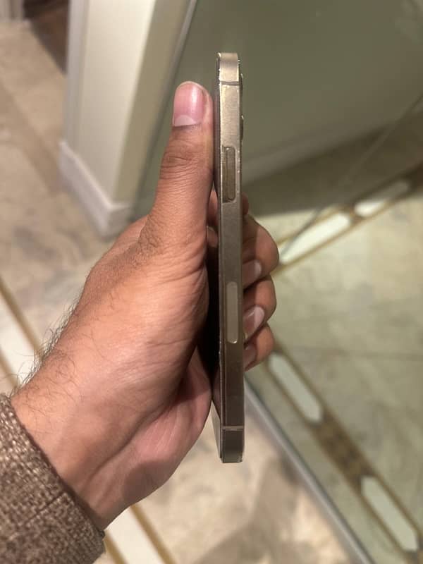 iPhone 12 Pro | FU | 256 GB | 10/10 Condition 2