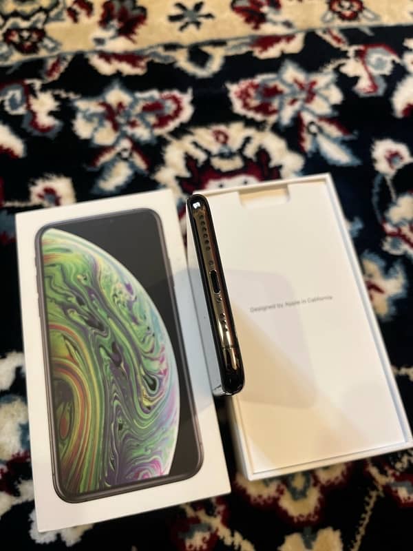 iPhone Xs 512GB PTA Approved 5