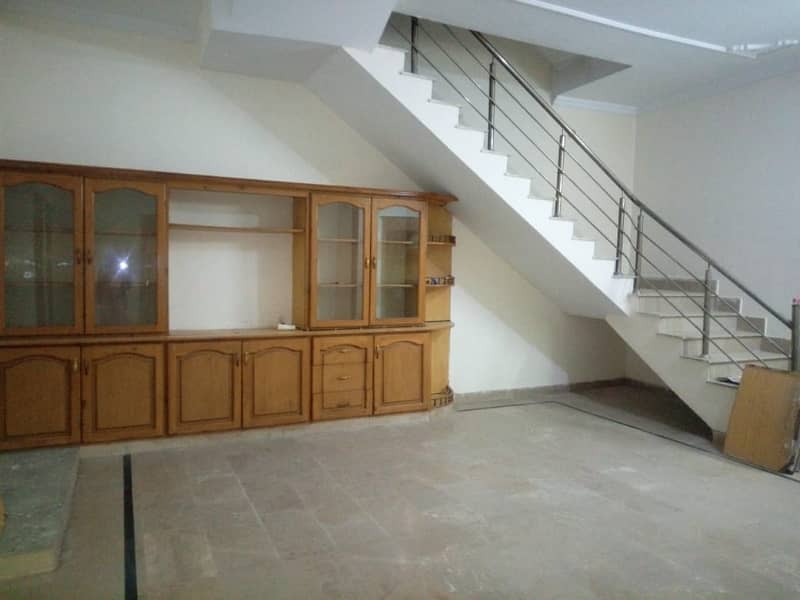 Basement Portion for rent in G-13 islamabad 2